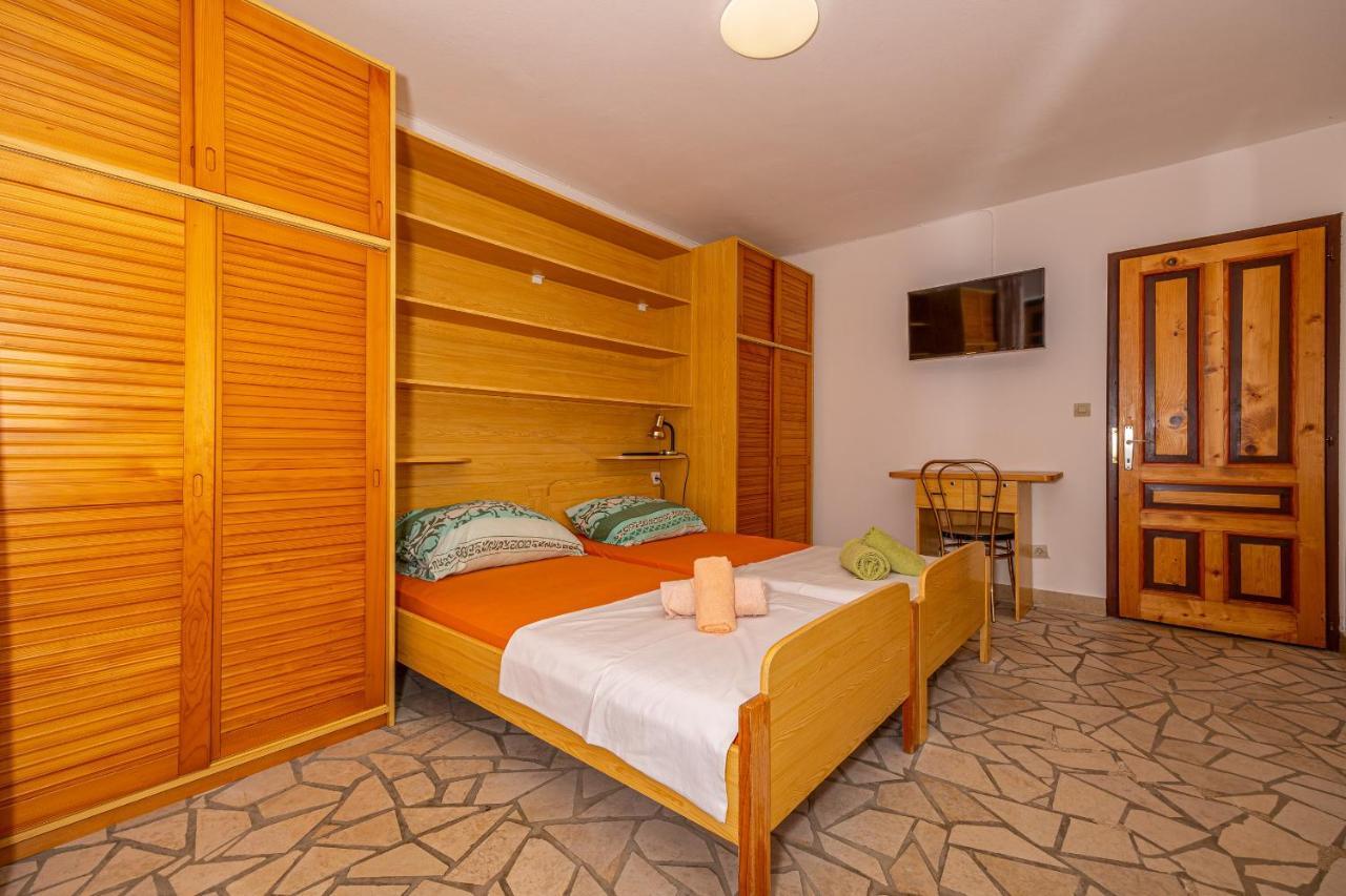 Apartments Francoise Crikvenica Exterior photo