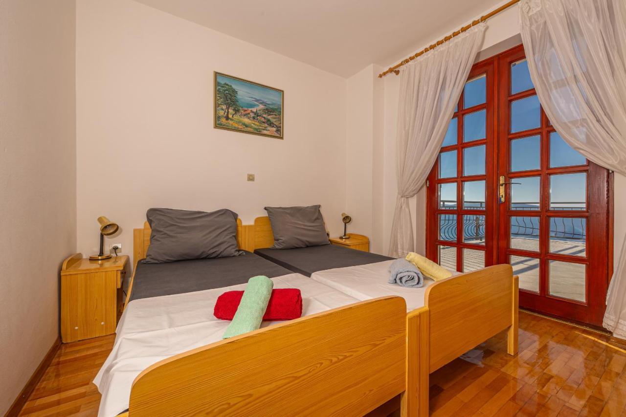 Apartments Francoise Crikvenica Exterior photo