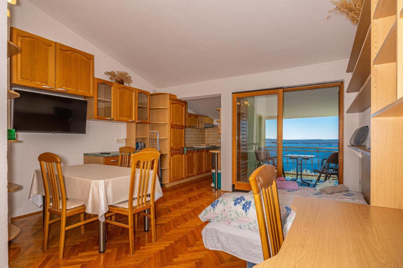 Apartments Francoise Crikvenica Exterior photo