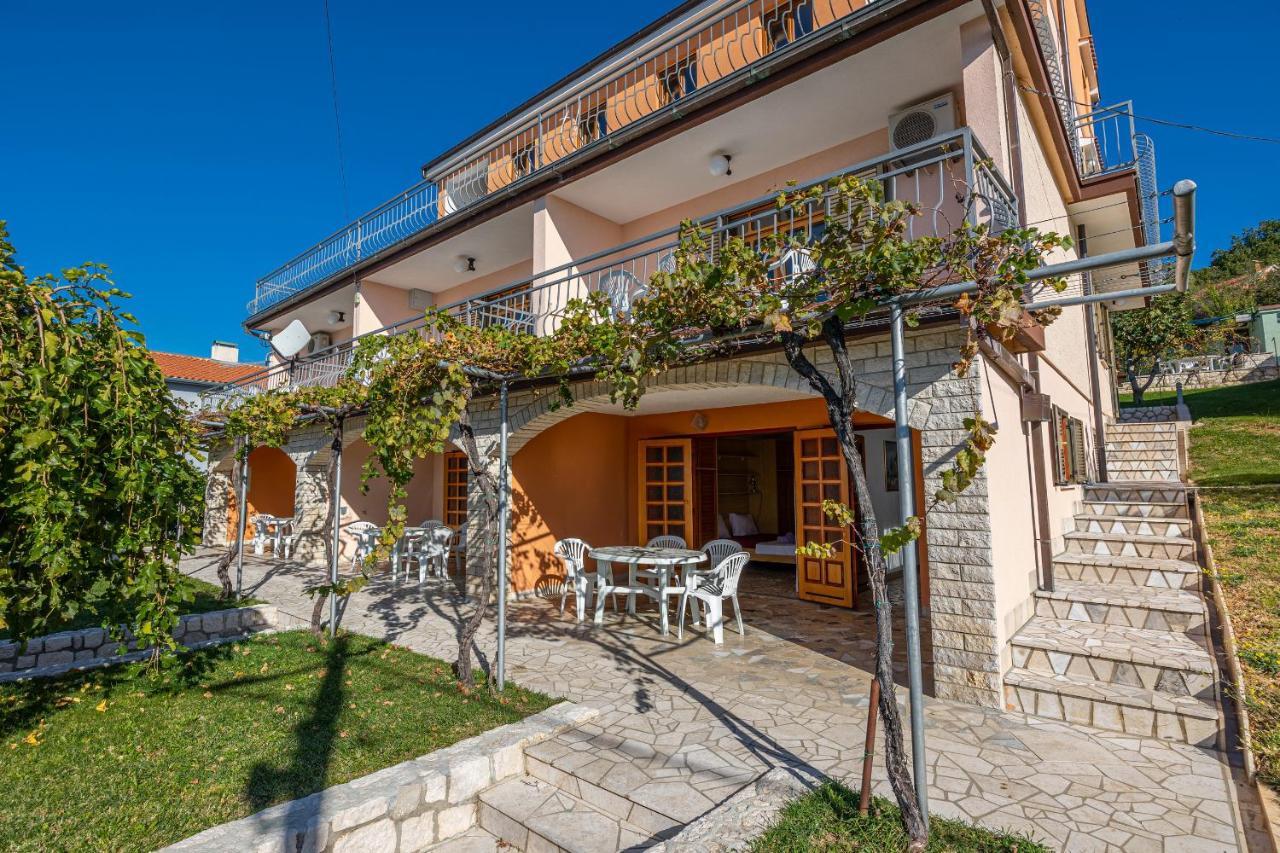 Apartments Francoise Crikvenica Exterior photo
